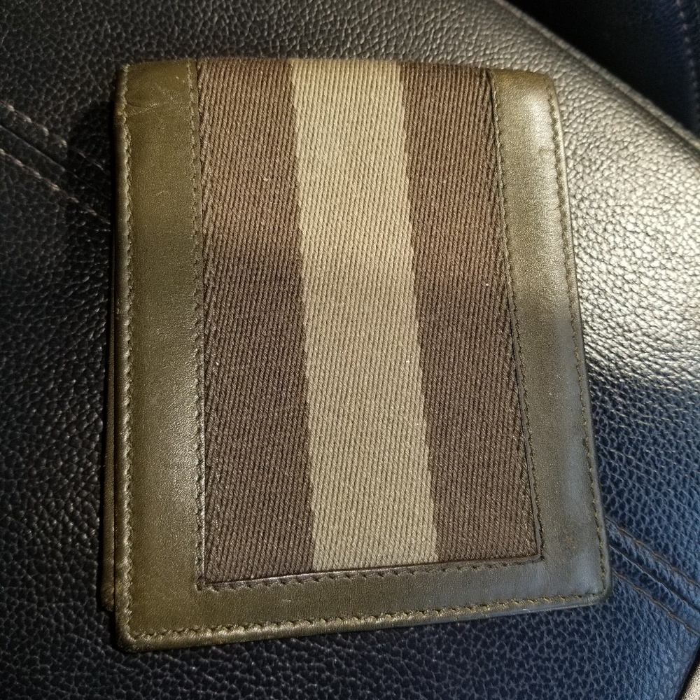 Authentic Men's Gucci Wallet